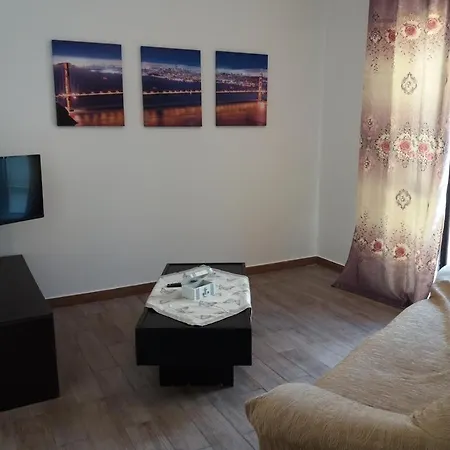 Martina Flat דירה *